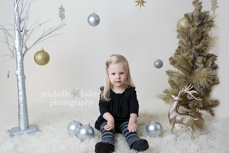 Little girl in holiday mini session